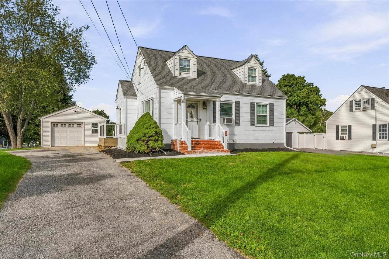 3 Kinderhook Drive - Photo 1