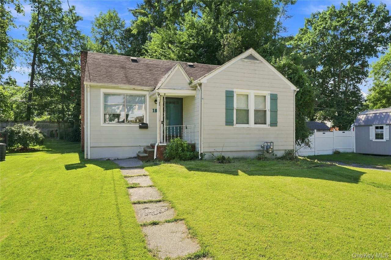 18 Underhill Avenue - Photo 1