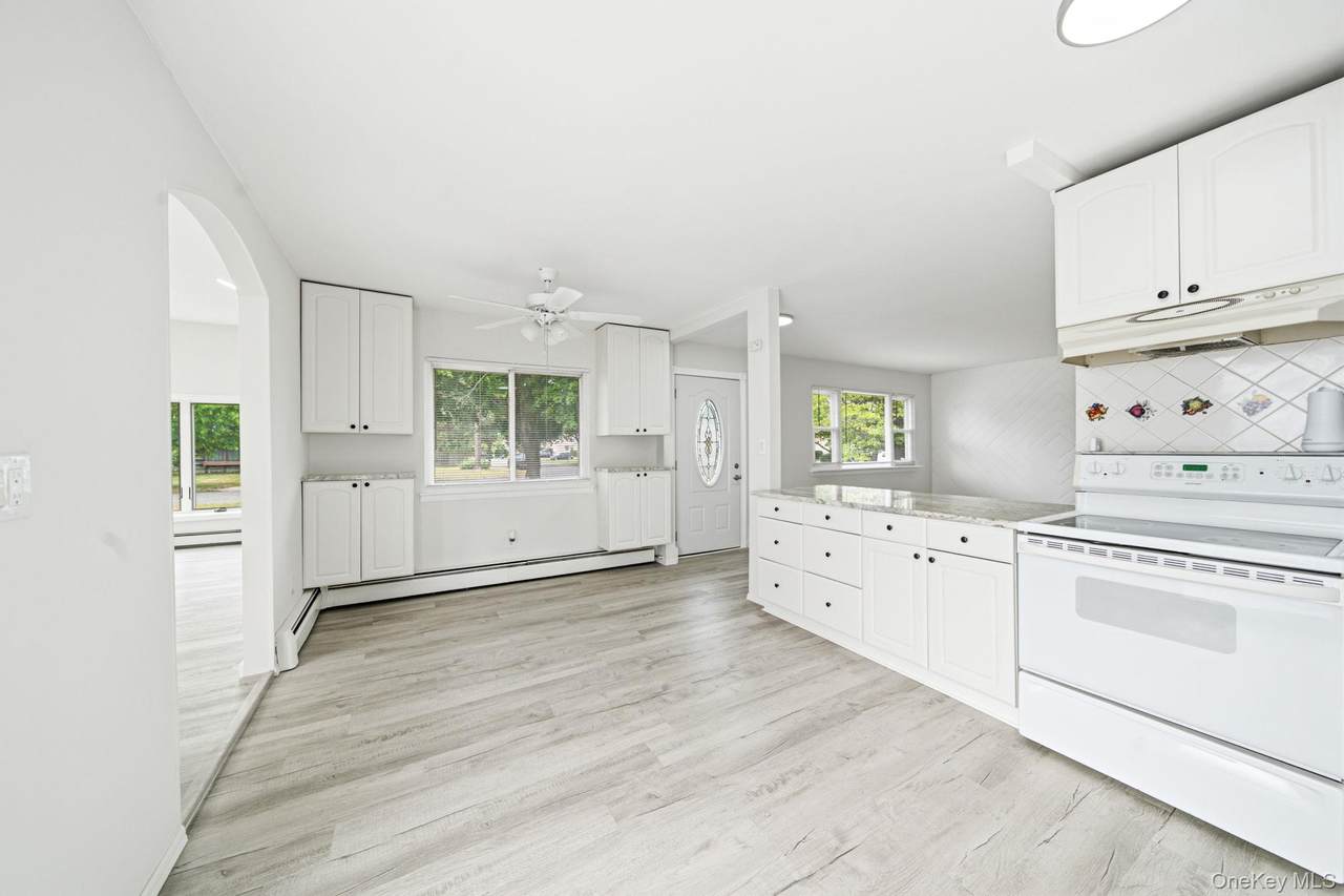 9 Carson Lane - Photo 1