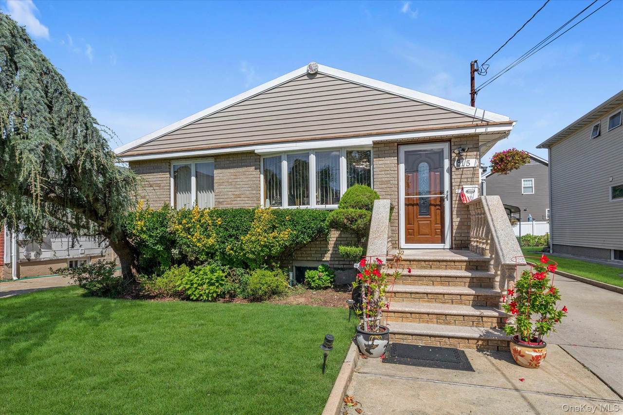 15 Hudson Avenue - Photo 1