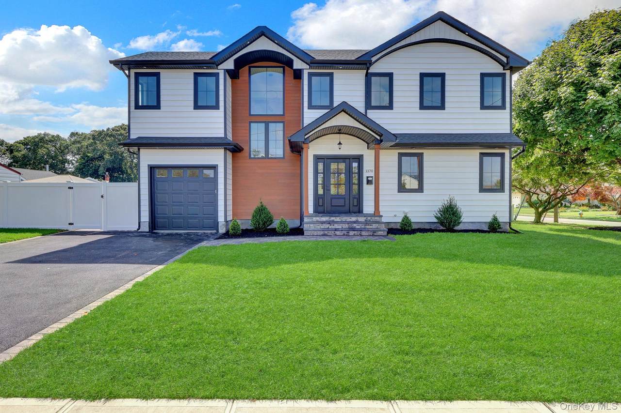 1370 Noel Court - Photo 1