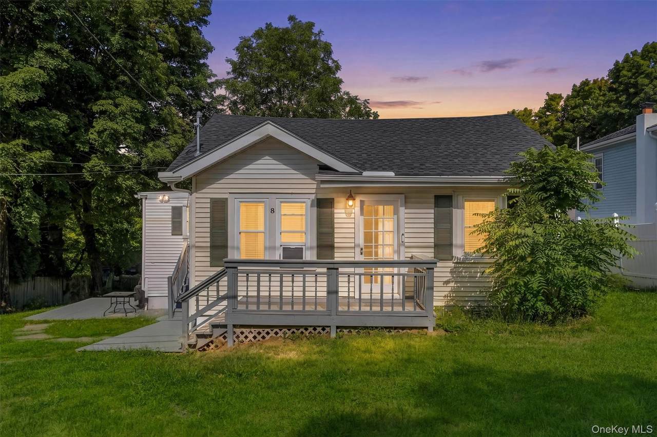 8 Huntington Road - Photo 1