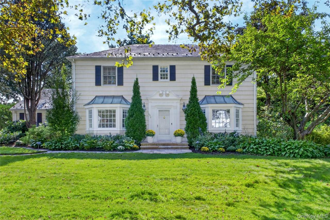602 Park Avenue - Photo 1