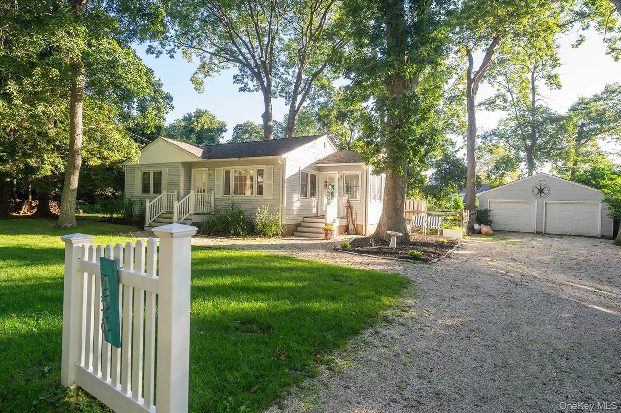 738 Conklin Road - Photo 1