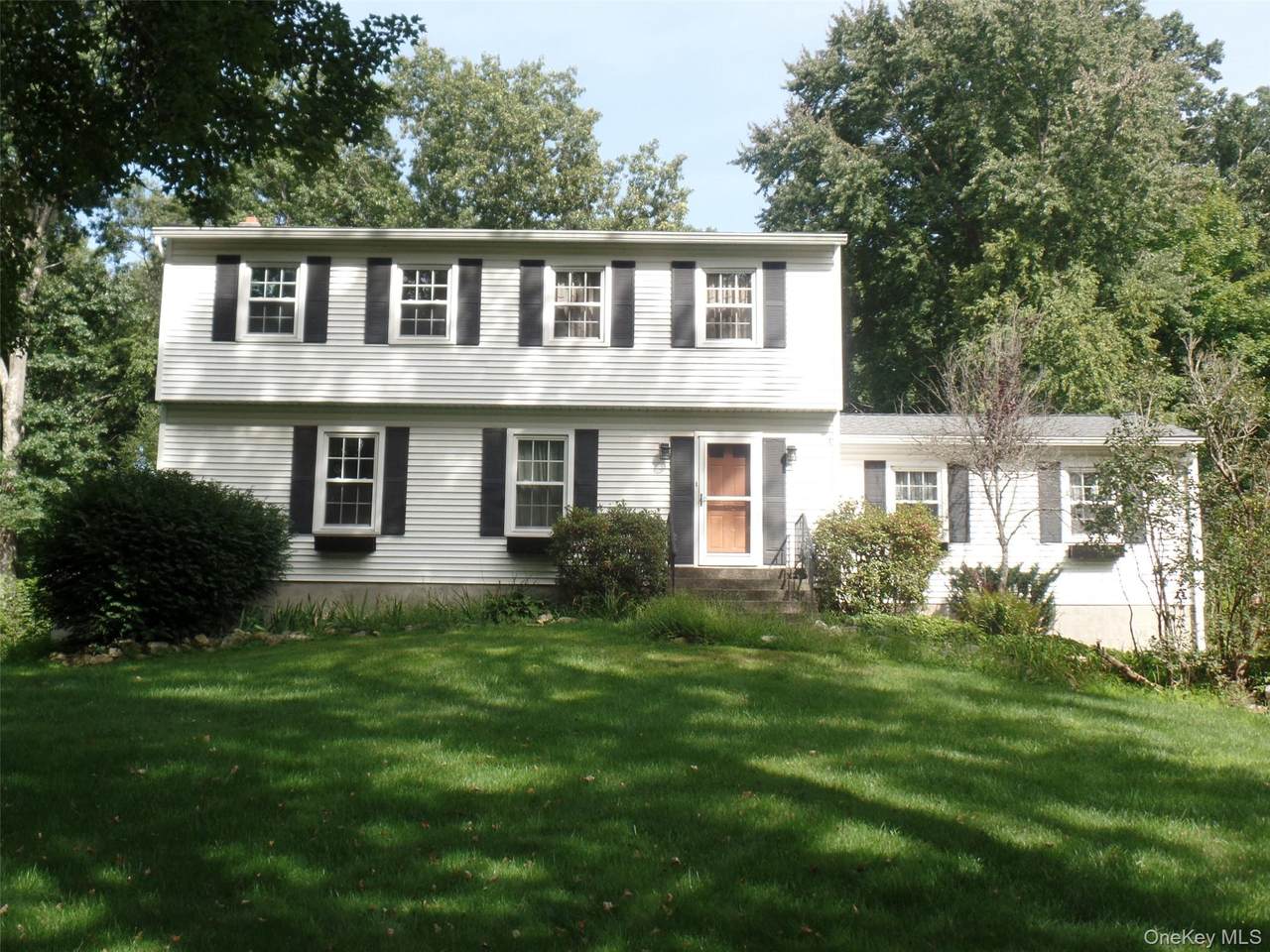 41 Christine Court - Photo 1