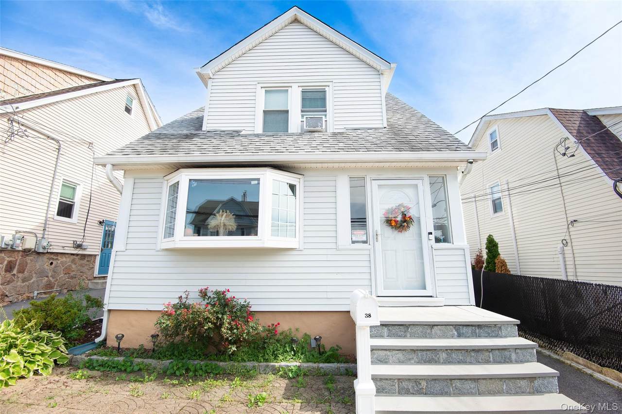 38 Emmett Terrace - Photo 1