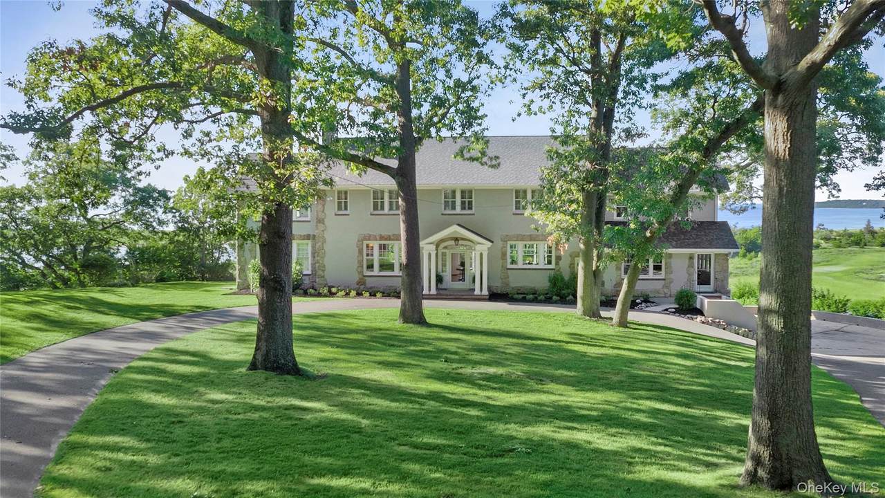 11 Arbutus Lane - Photo 1
