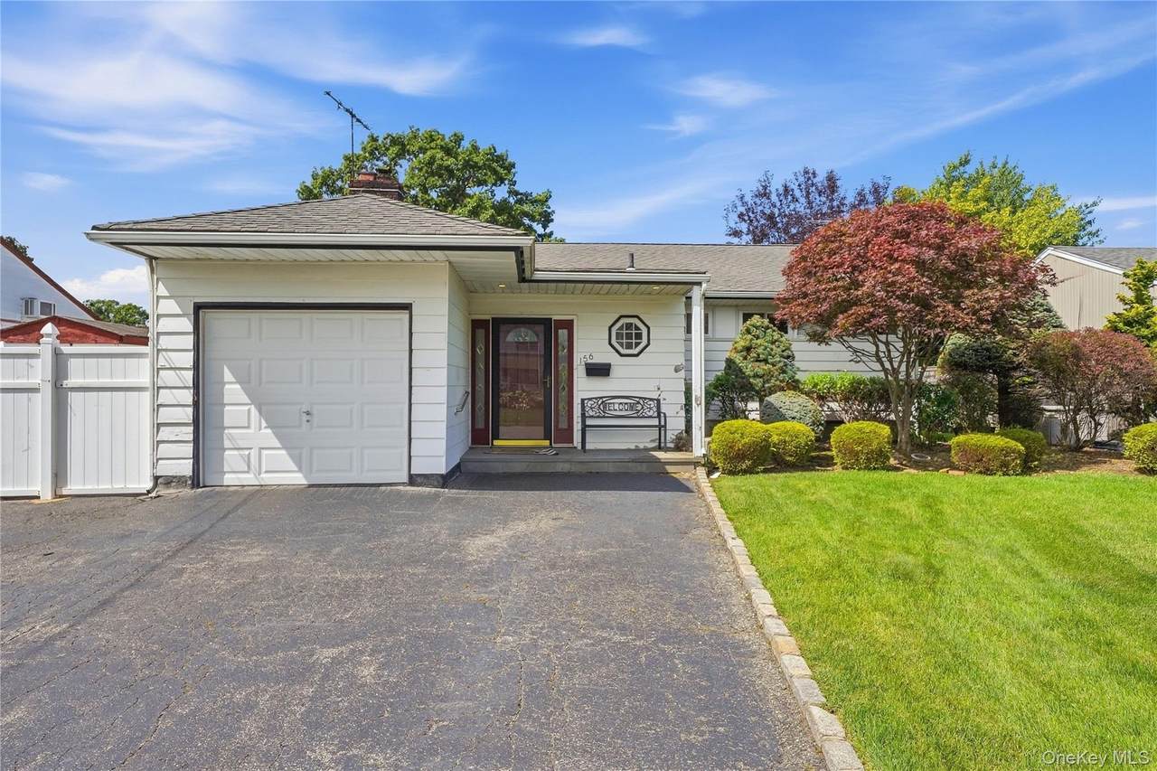 156 Broadway - Photo 1