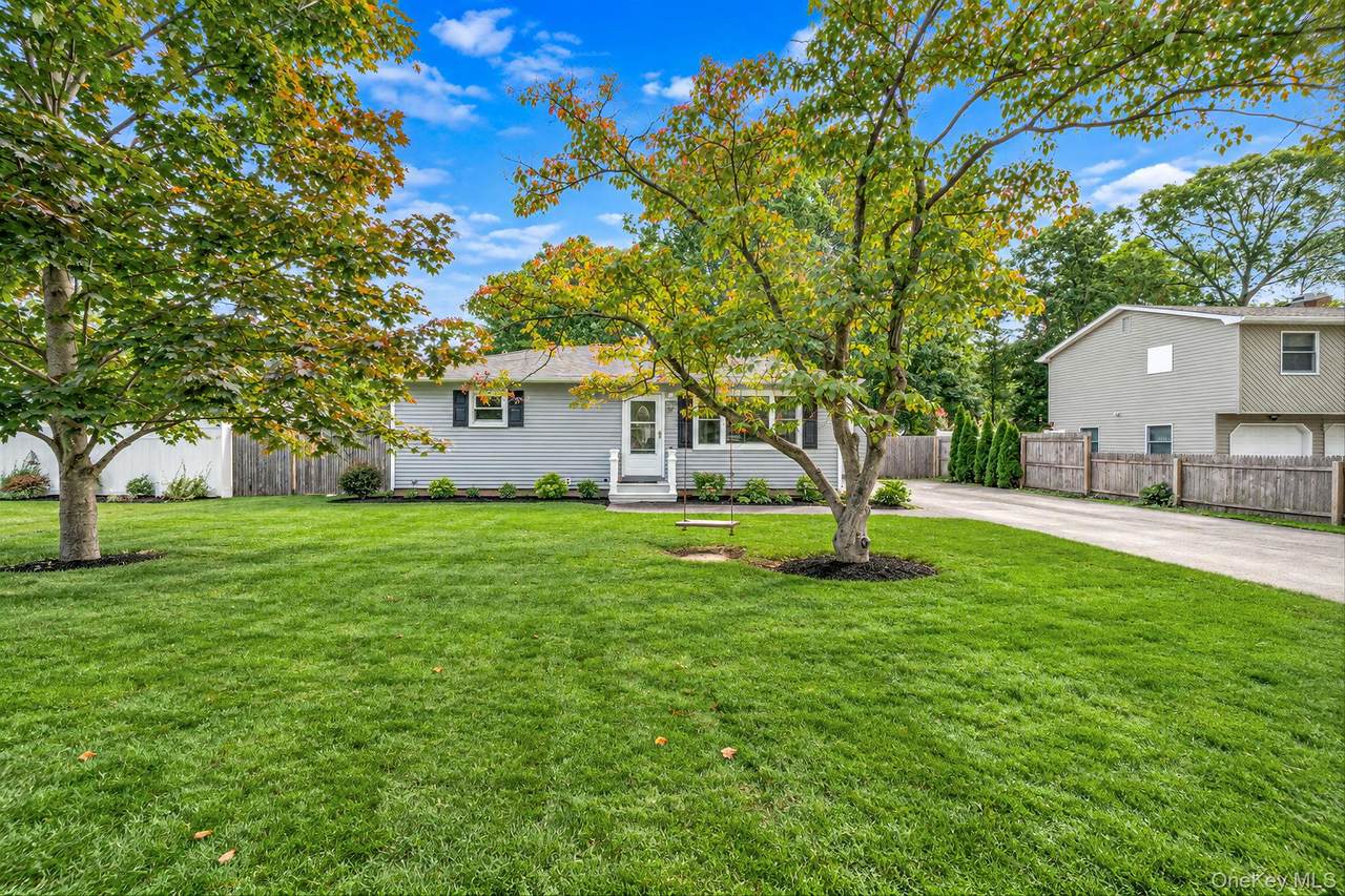 33 Pine Cone Street - Photo 1