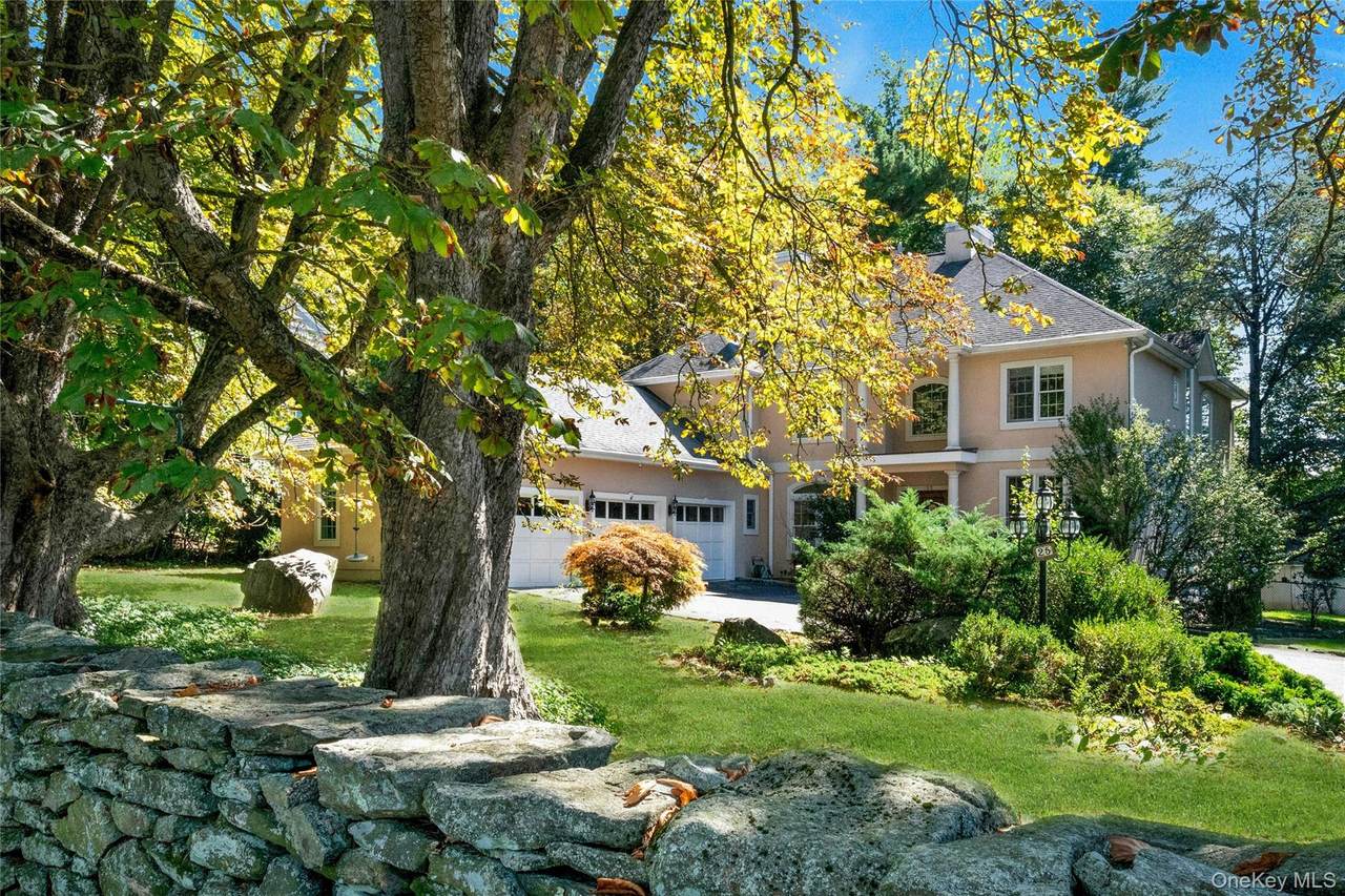 25 Riverview Road - Photo 1