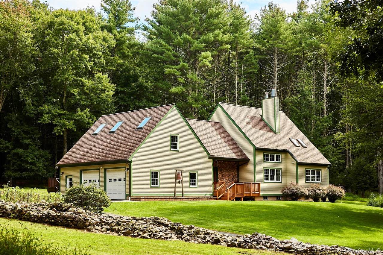 5 Ross Lane - Photo 1