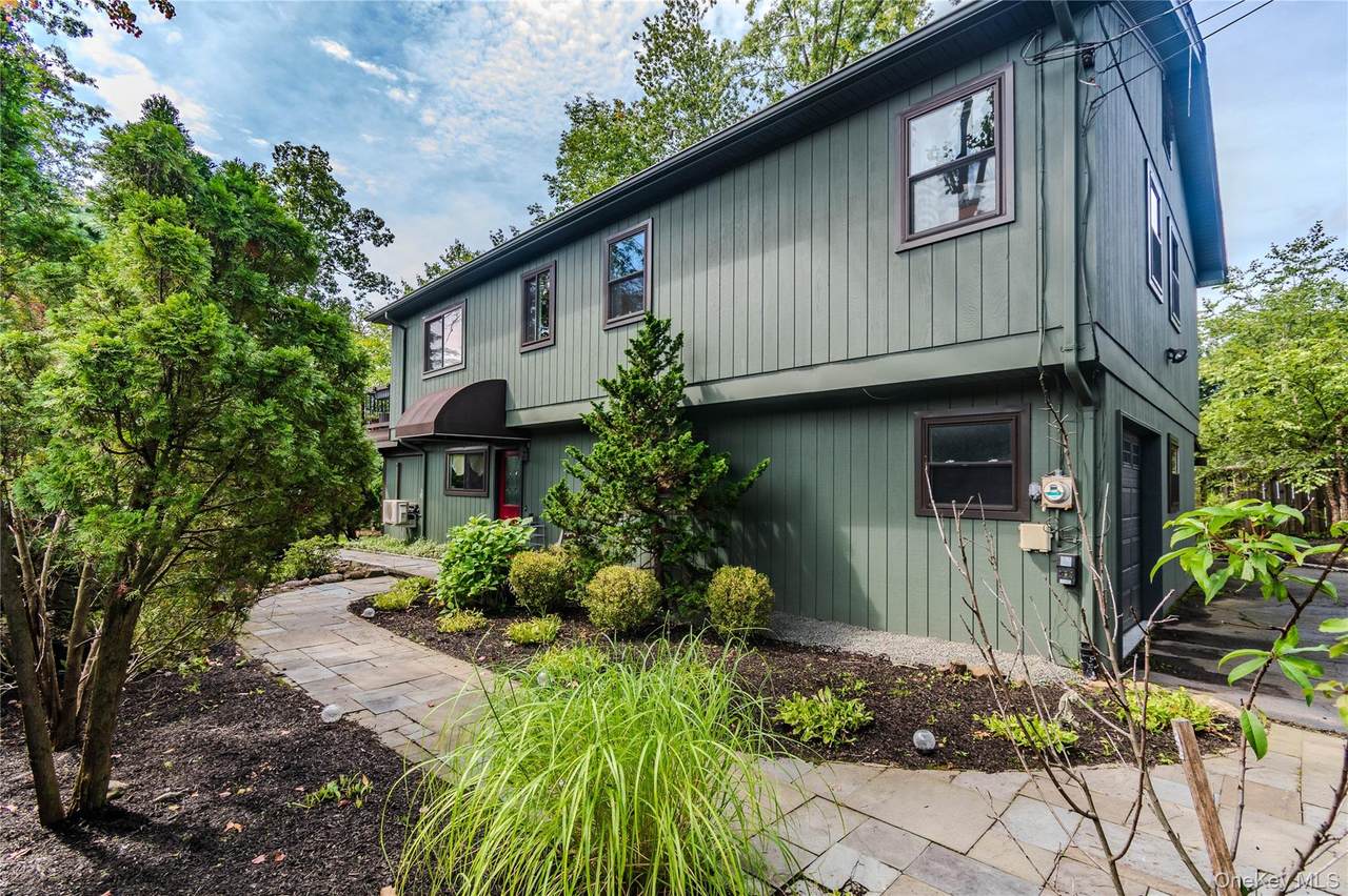 116 Lakewood Drive - Photo 1