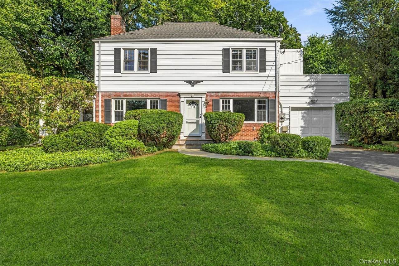 999 Knollwood Road - Photo 1