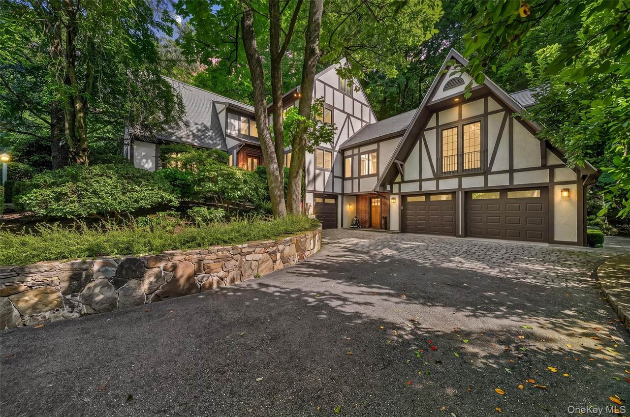 2 Mcguire Lane - Photo 1