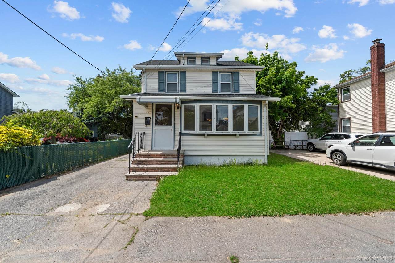 1 Lewis Place - Photo 1
