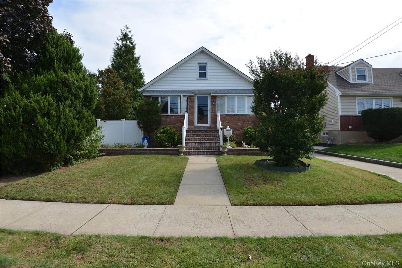 7 Bay Avenue - Photo 1