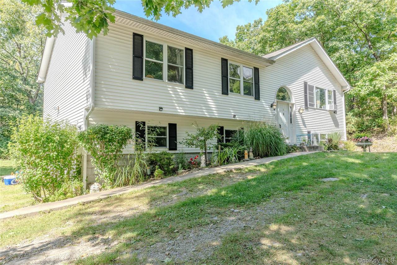 167 Pine Hill Road - Photo 1