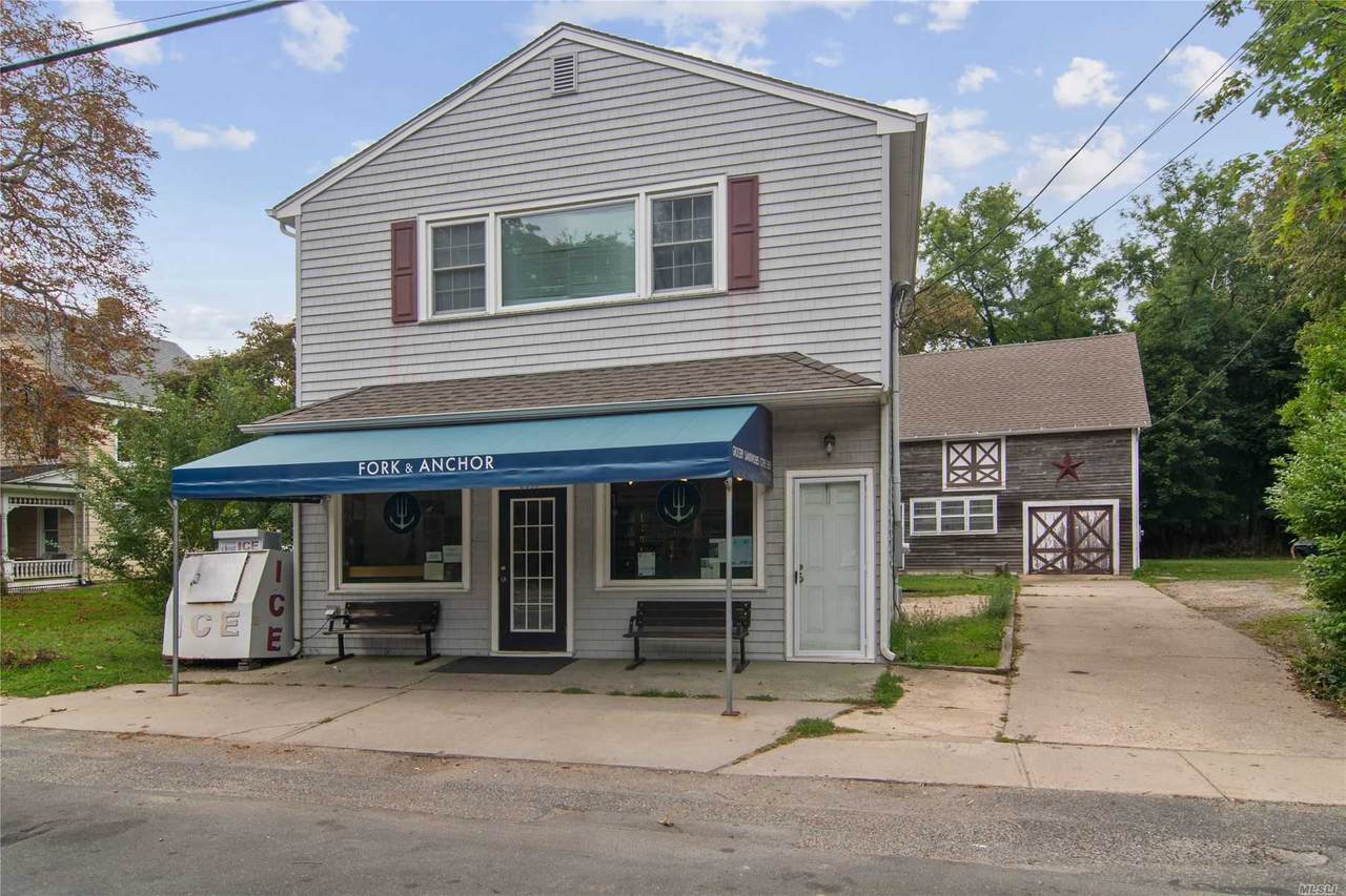 8955 Main Road - Photo 1