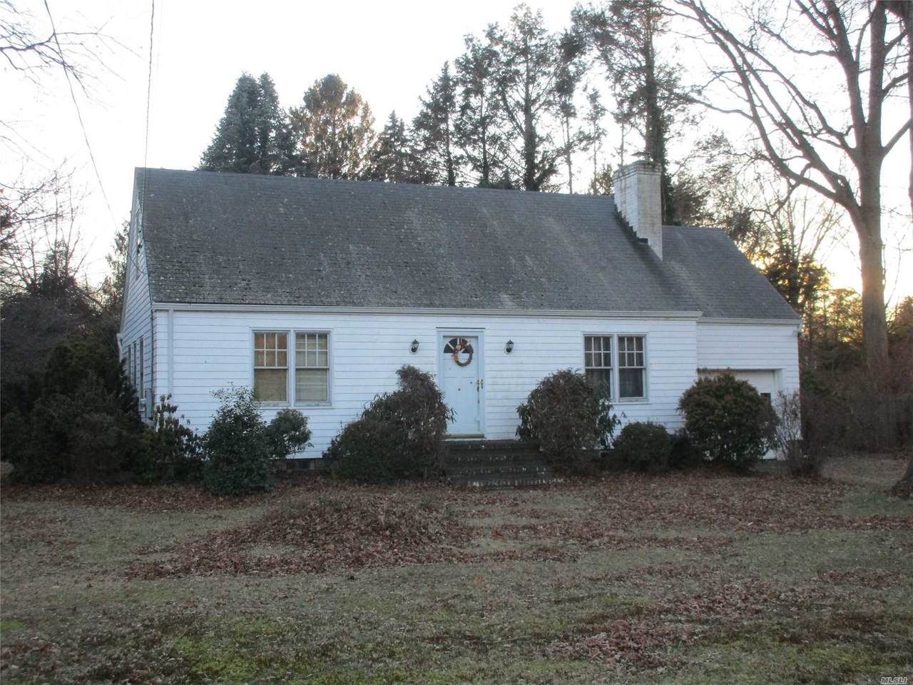 84 Greenlawn Road - Photo 1