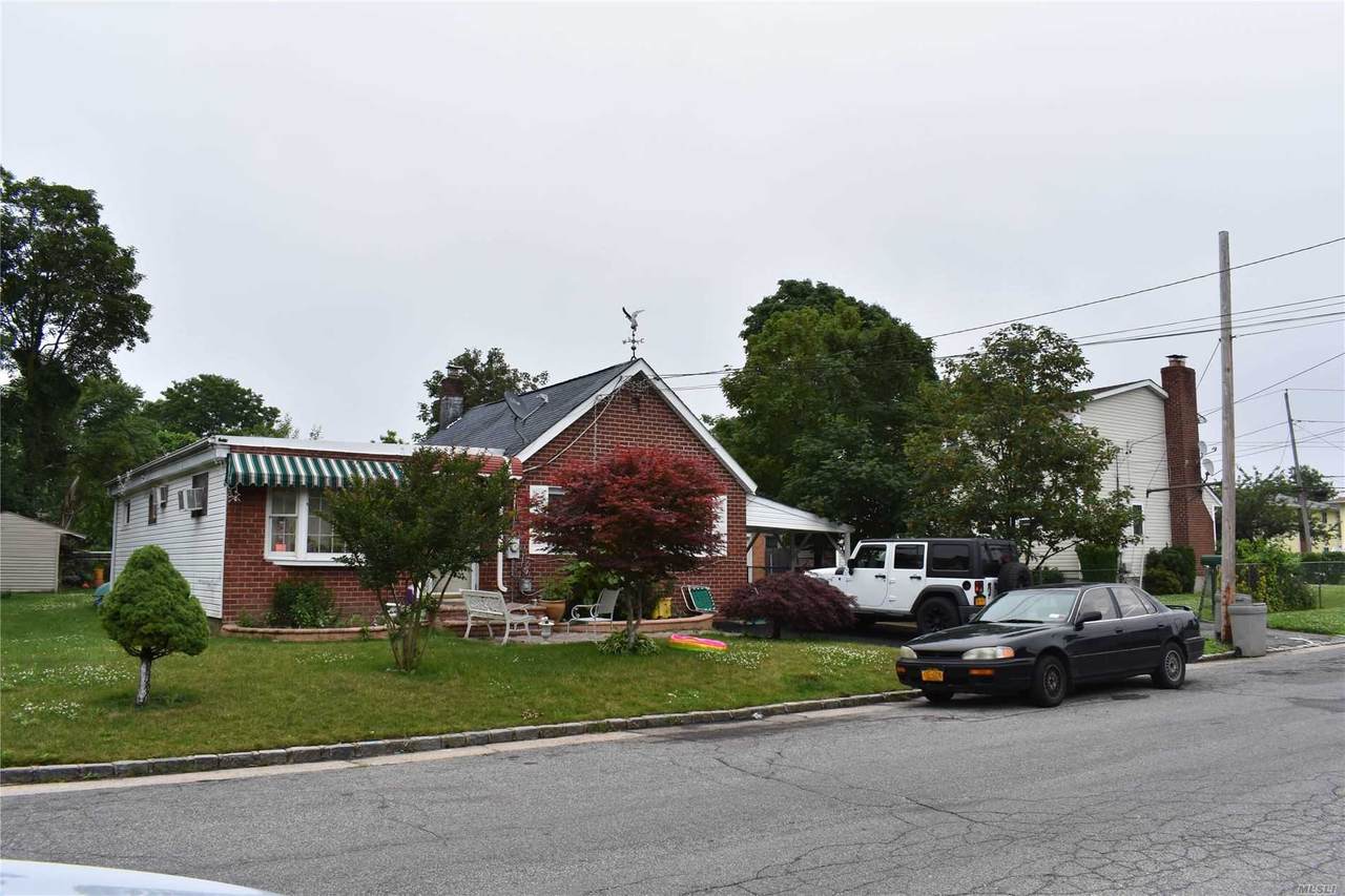7 2nd Street - Photo 1