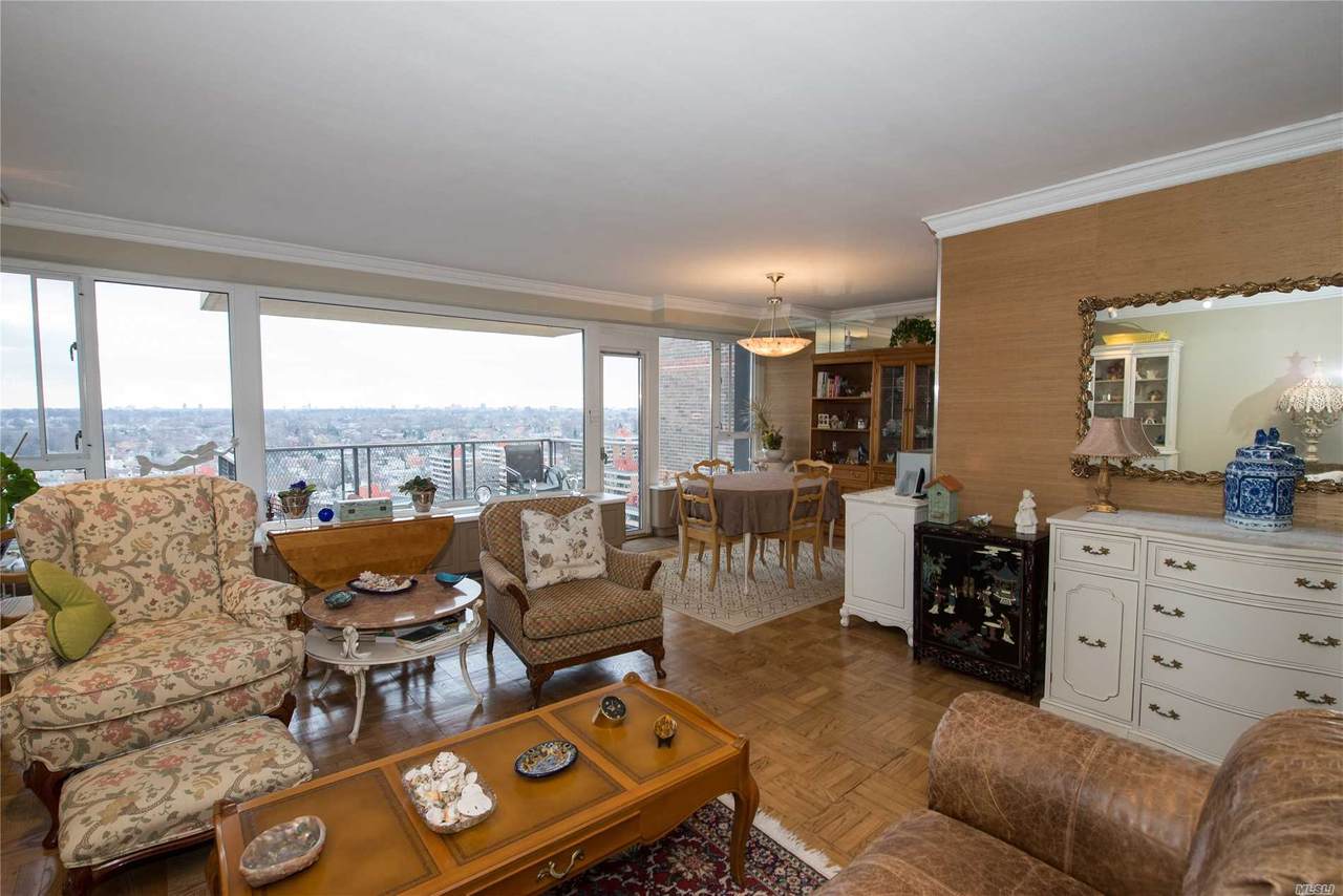 166-25 Powells Cove Blv - Photo 1