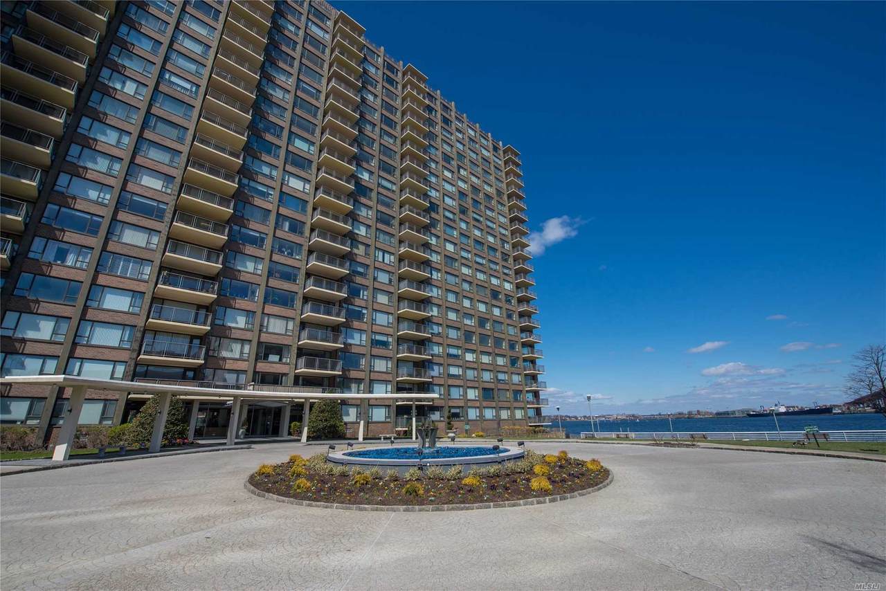 166-25 Powells Cove Blv - Photo 1