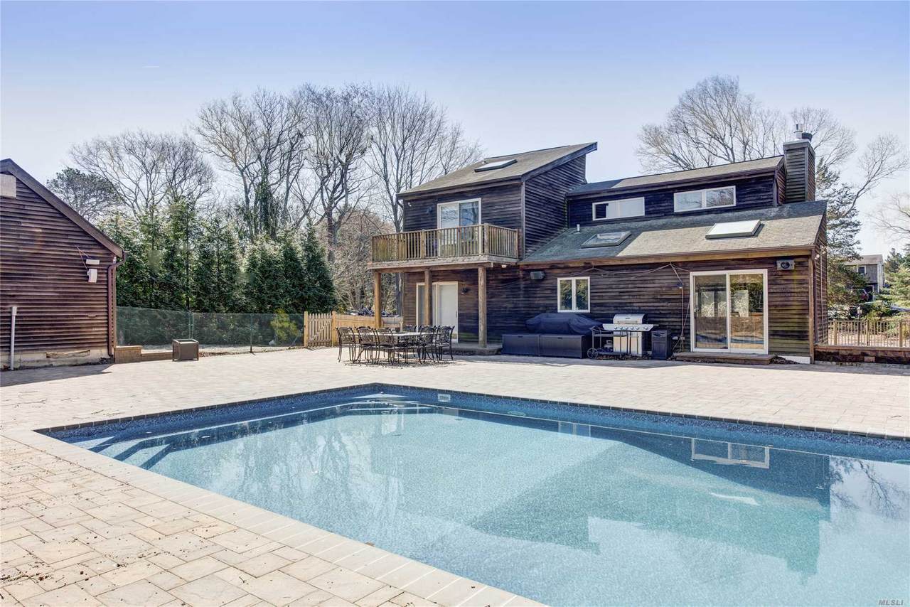 4 Pleasant Lane - Photo 1