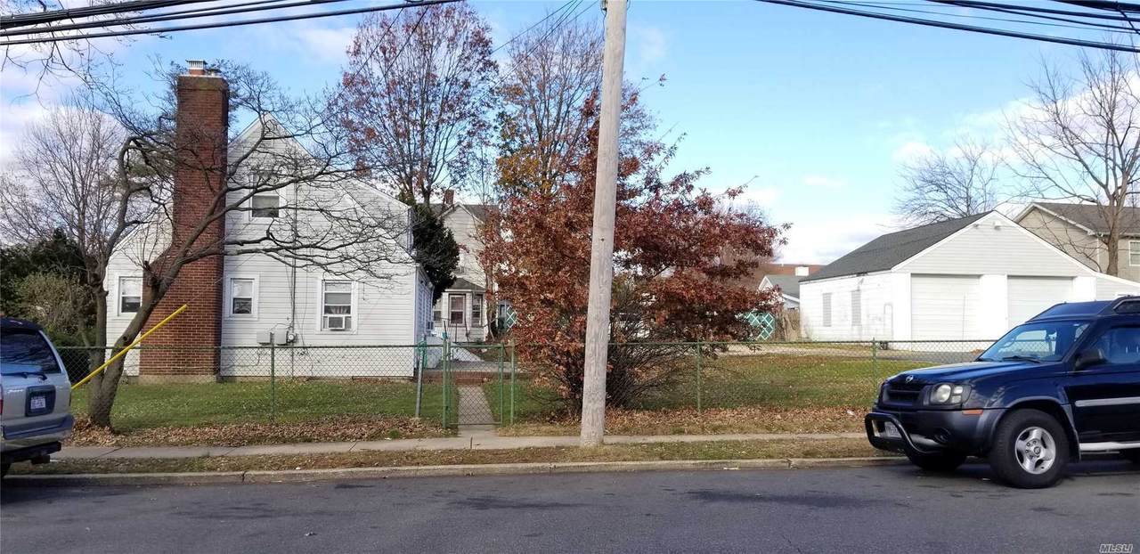 333 Maple Avenue - Photo 1