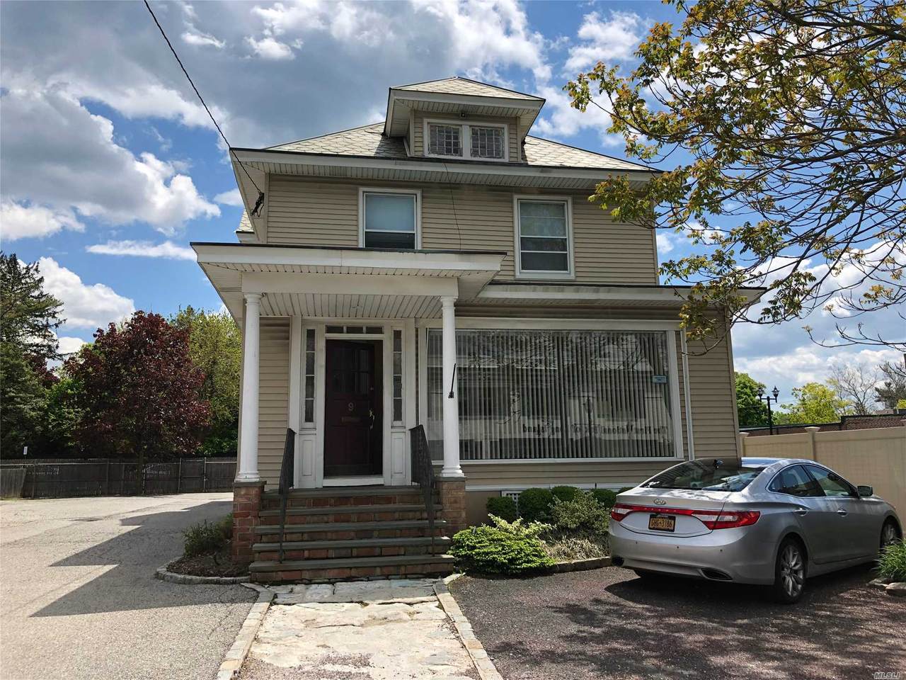 9 Glen Head Road - Photo 1