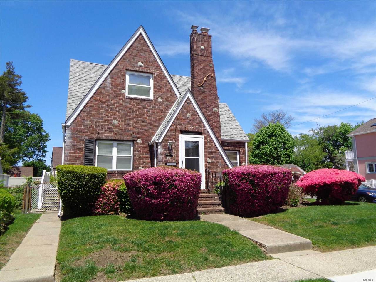 129 Maplewood Avenue - Photo 1