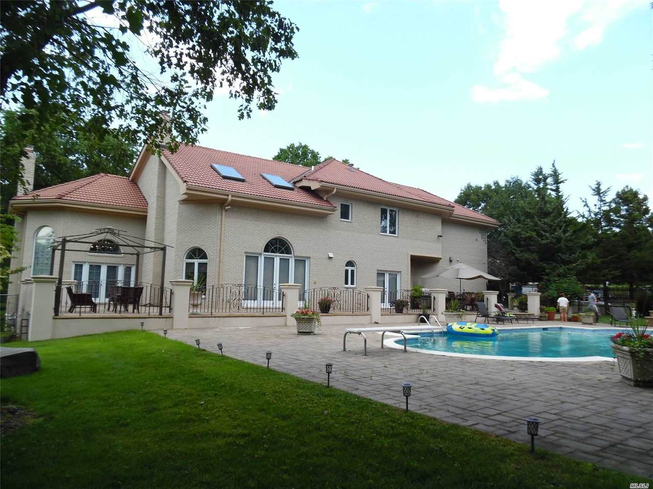 30 Whitney Circle - Photo 1