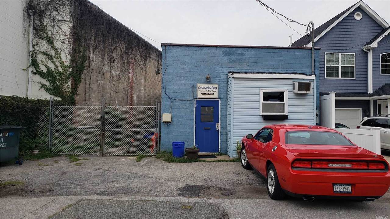 37 Lois Place - Photo 1