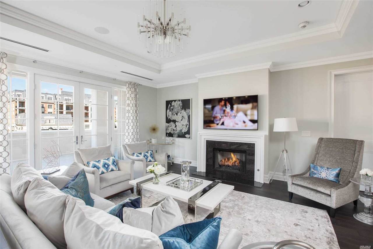 3000 Royal Court - Photo 1