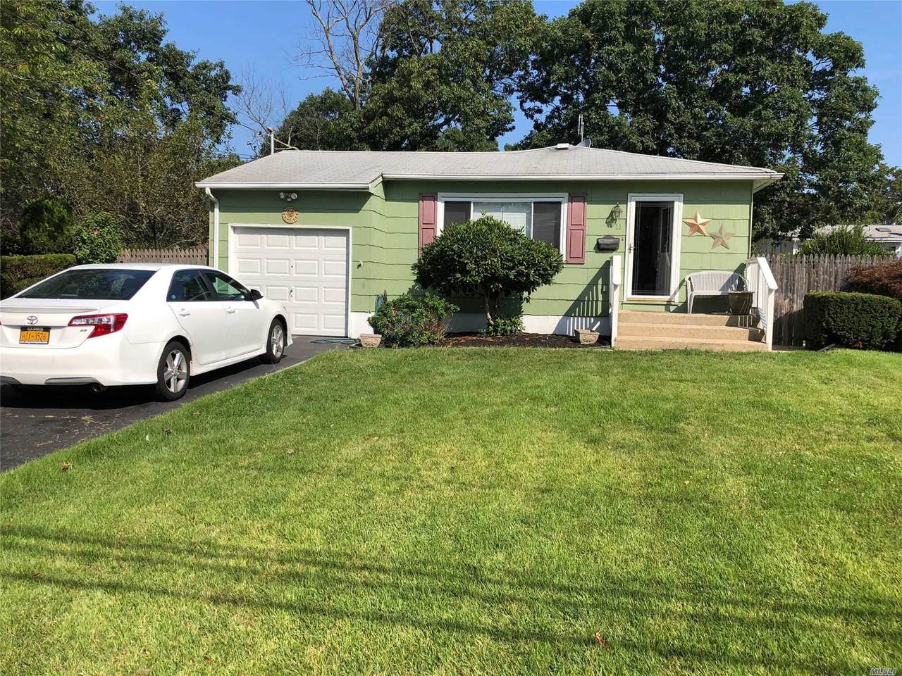 11 Florida Avenue - Photo 1
