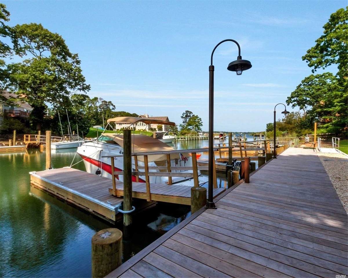 400 Windjammer Drive - Photo 1