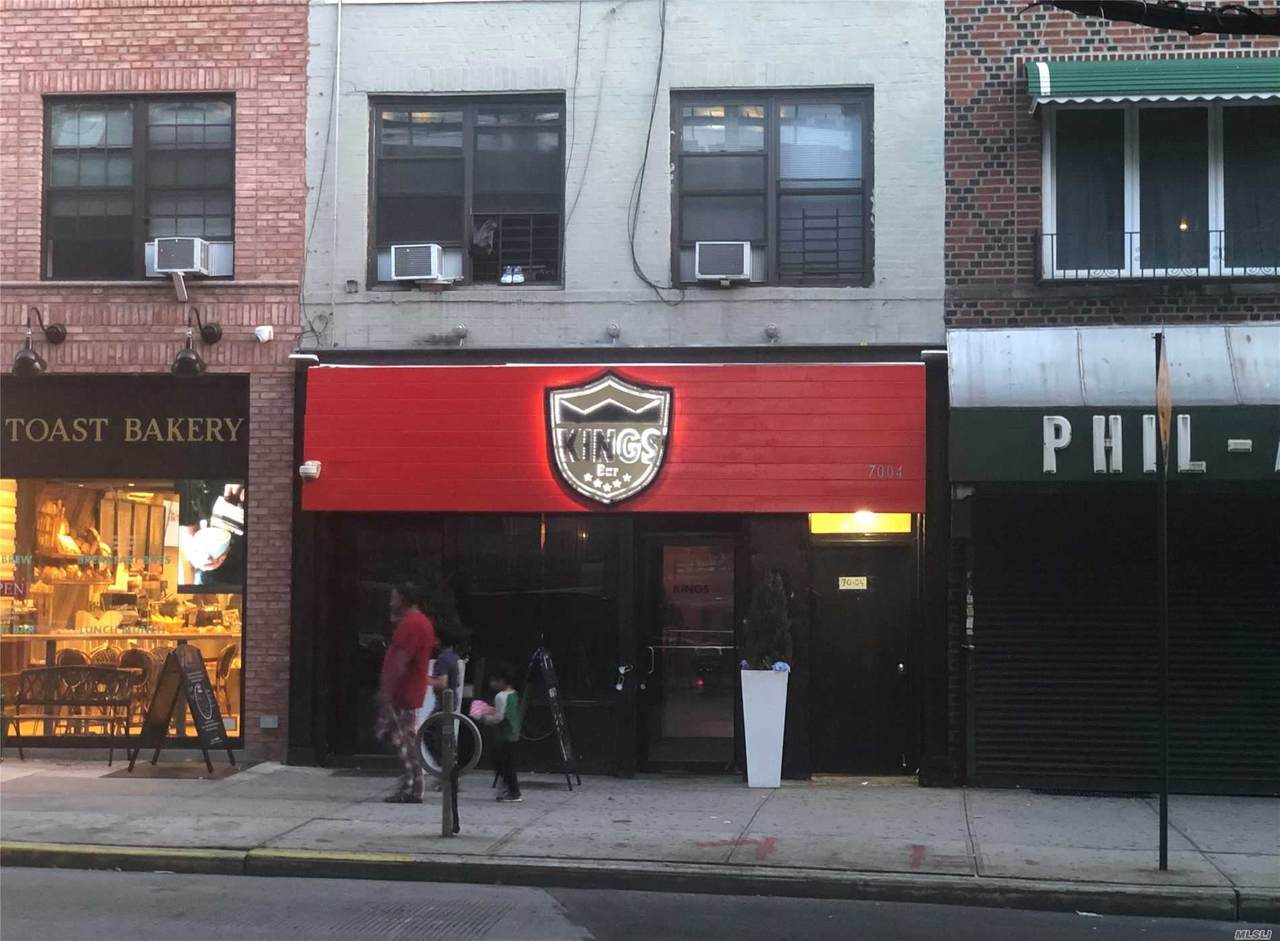 70-04 Roosevelt Avenue - Photo 1