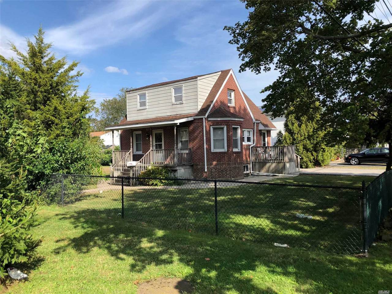 7 Vermont Avenue - Photo 1