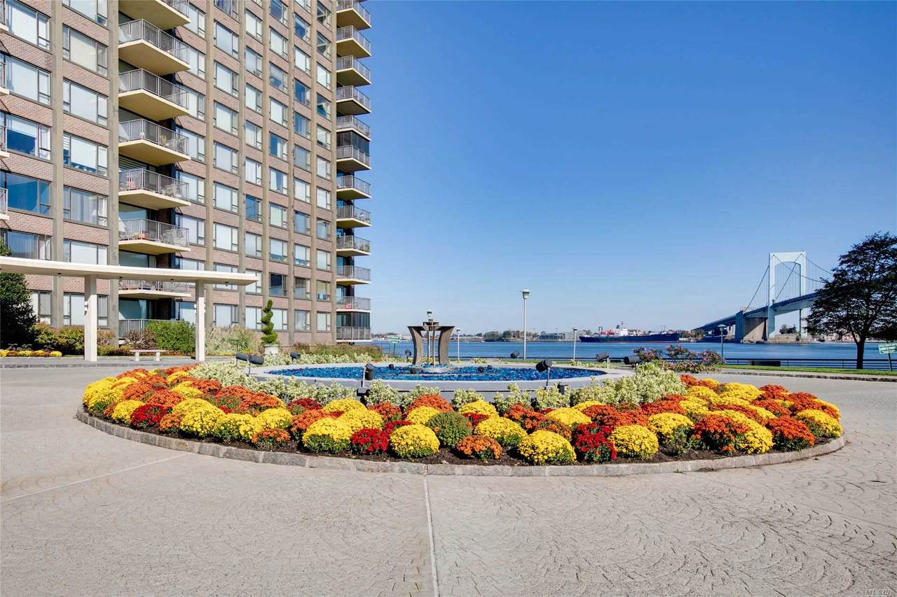166-25 Powells Cove Blv - Photo 1