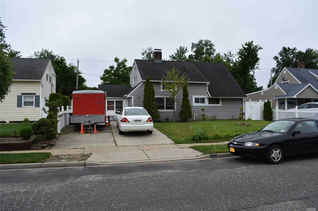 256 Willowood Drive - Photo 1
