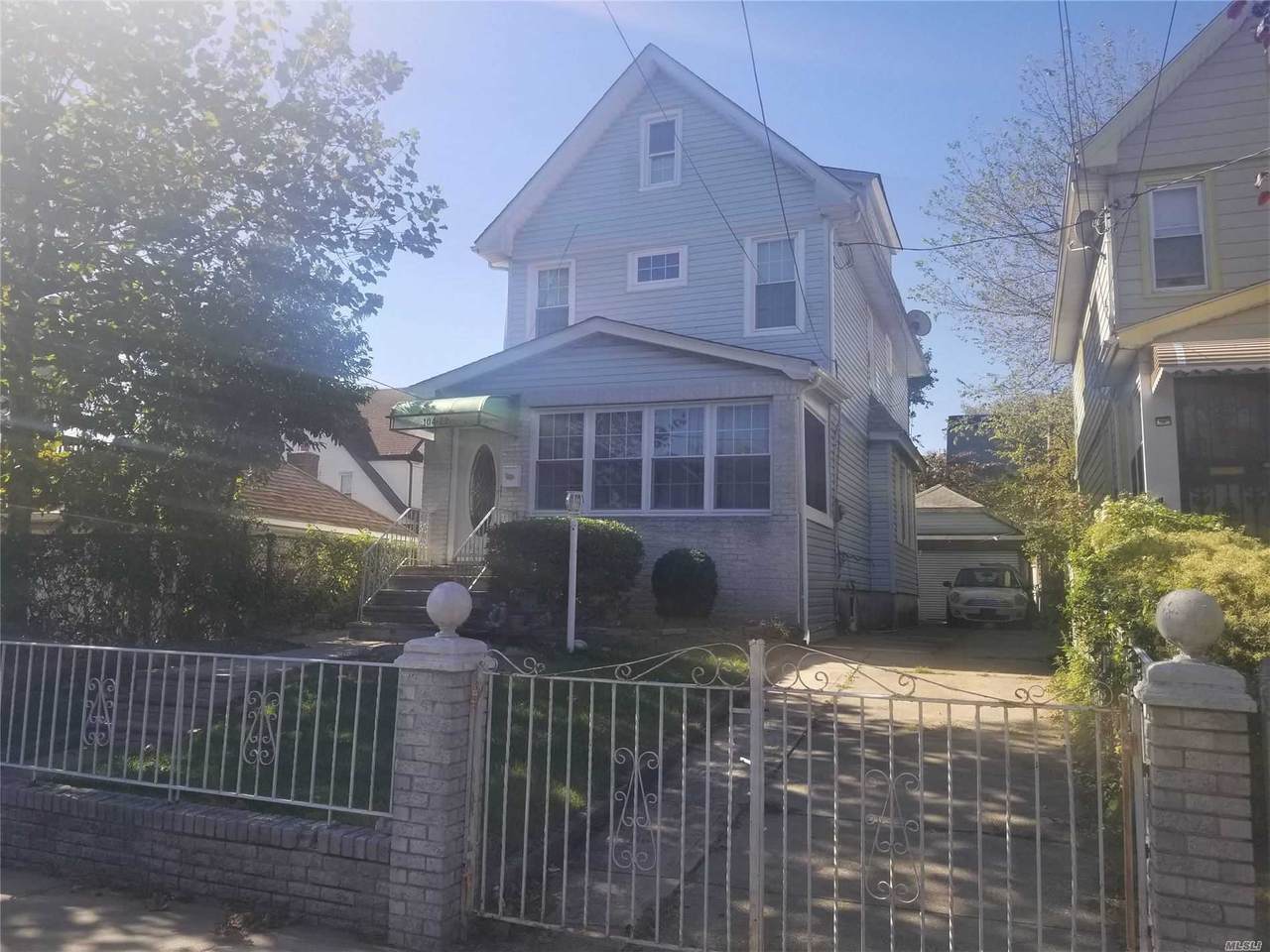 104-22 189th Street - Photo 1