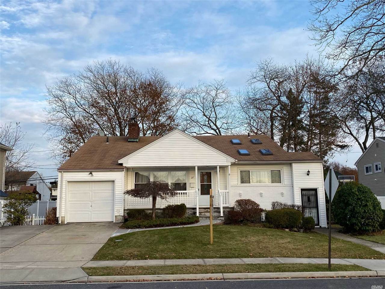 27 Elderberry Road - Photo 1