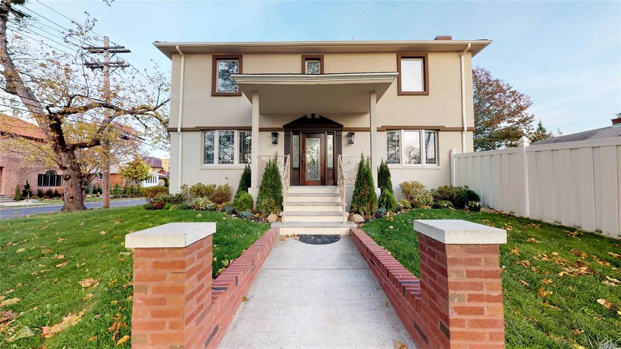 1425 166 Street - Photo 1