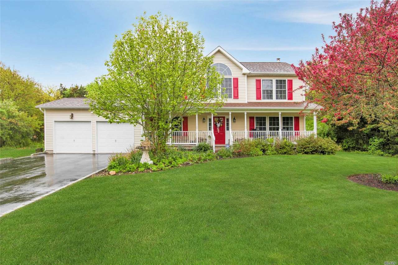 115 Hedges Avenue - Photo 1