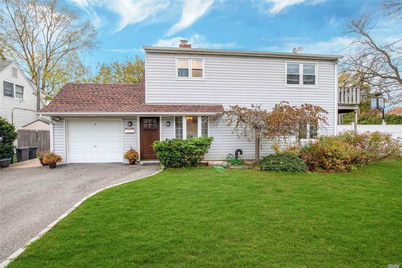 2 Cabot Lane - Photo 1