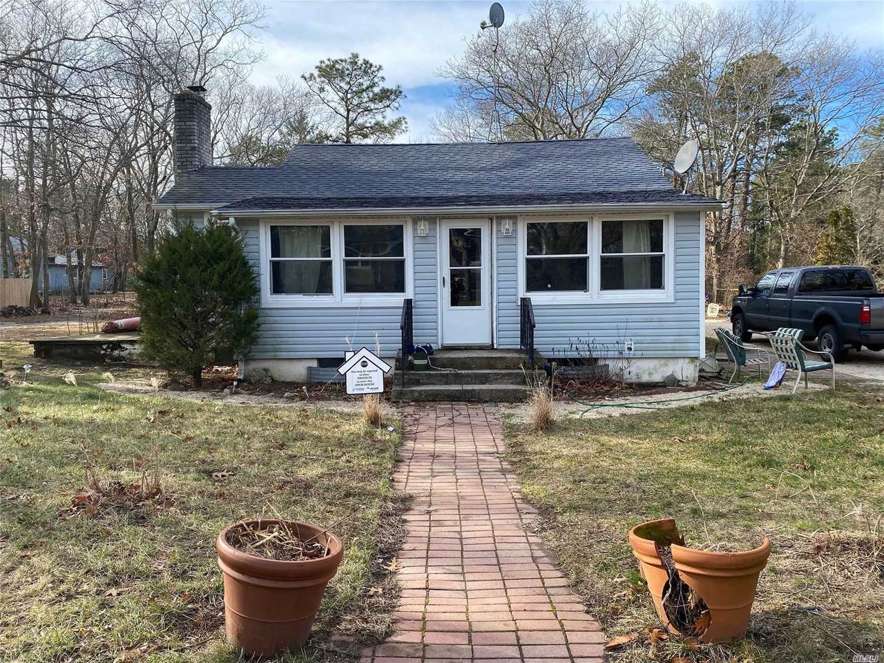 69 Cypress Avenue - Photo 1