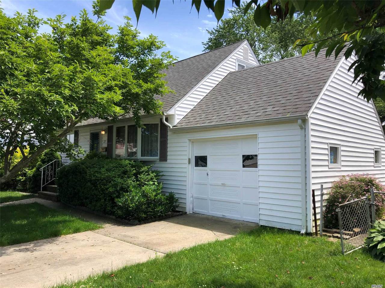 27A Carrie Avenue - Photo 1