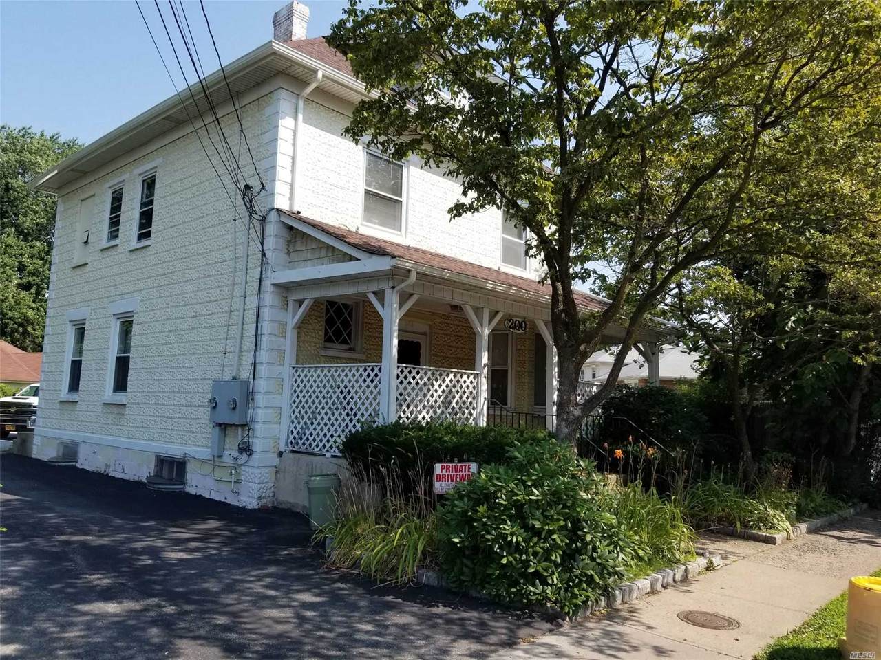 200 Woodbury Road - Photo 1