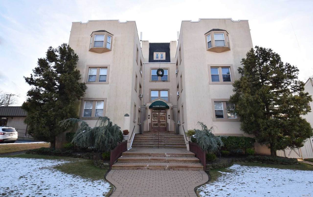 714 School Street - Photo 1
