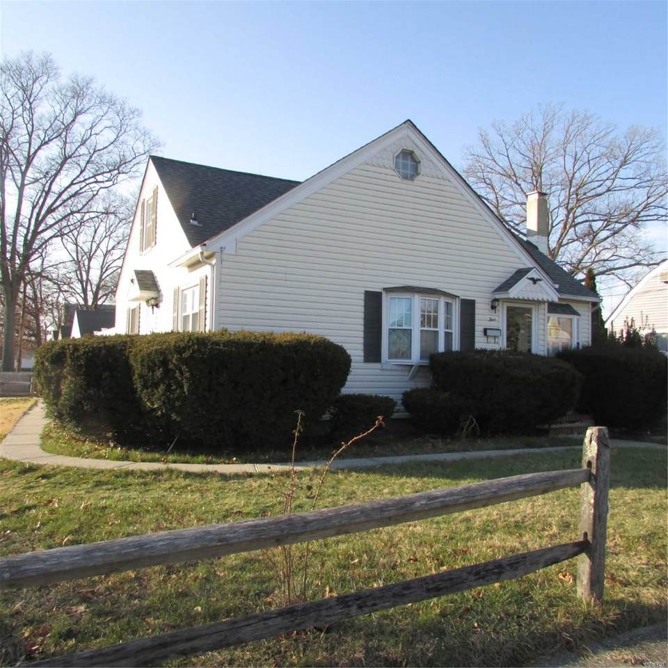 4 Perry Place - Photo 1