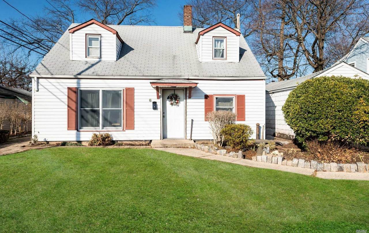 8 Clover Lane - Photo 1